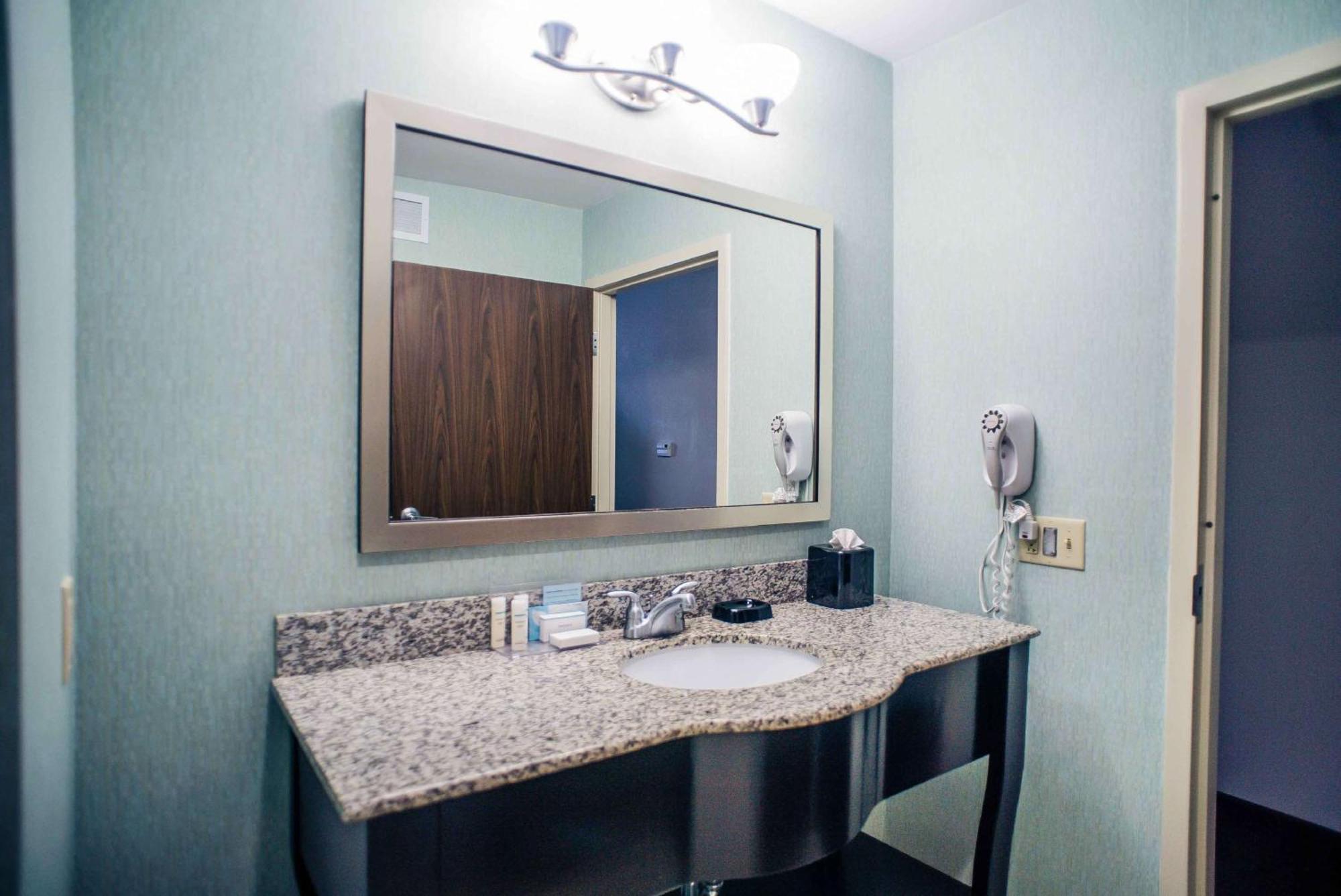 Hampton Inn - Monticello Экстерьер фото